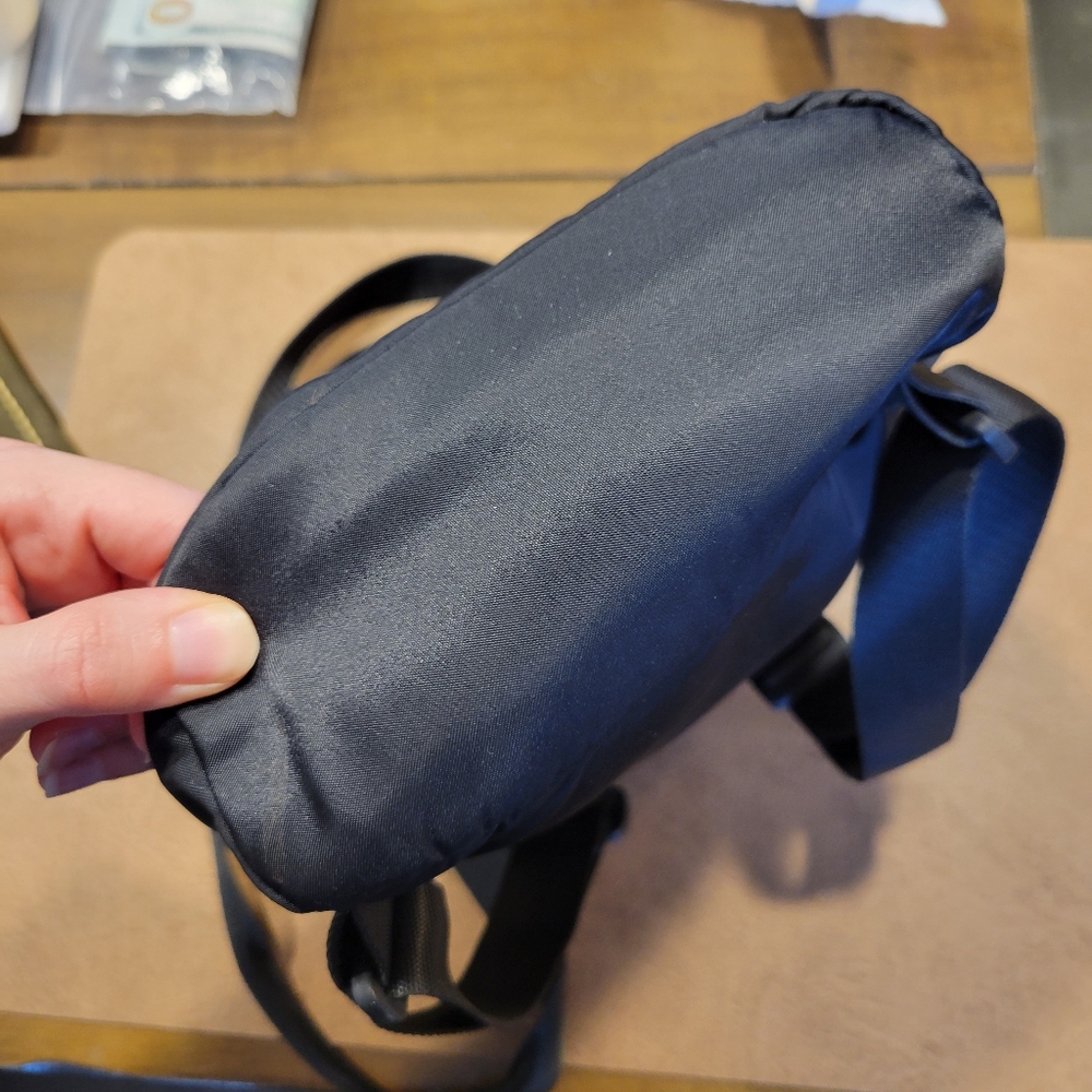 Lululemon Athletica City Adventurer Backpack Micro - Black - Picture 4 of 11